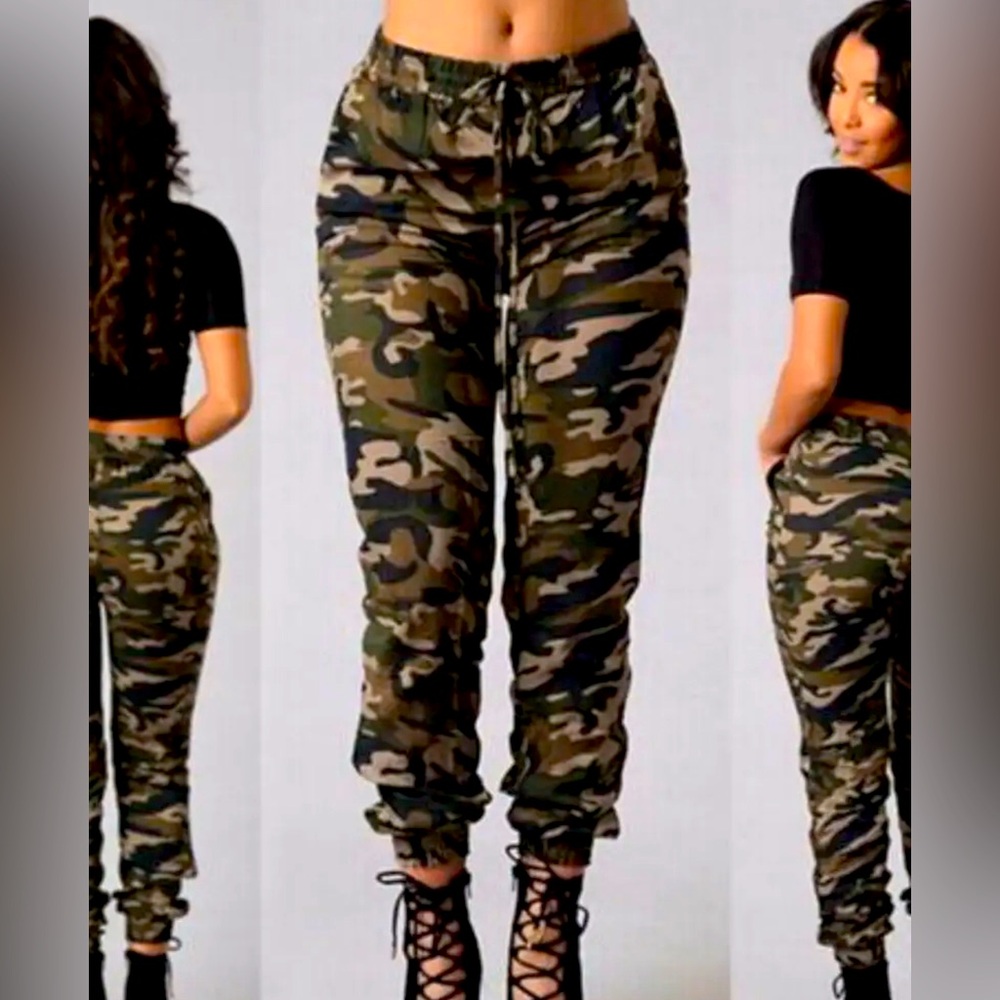 SO CHIC BOUTIQUE CAMOUFLAGE JOGGERS!